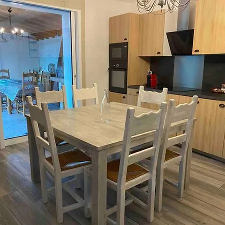 Grande Maison Avec Vue Sur Les Cevennes Hébergement de vacances