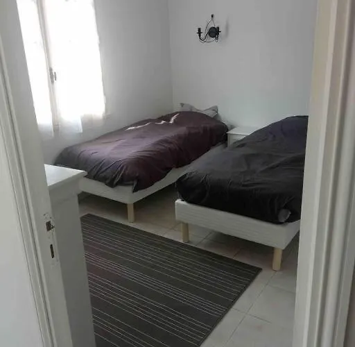 Grande Maison Avec Vue Sur Les Cevennes Hébergement de vacances *
